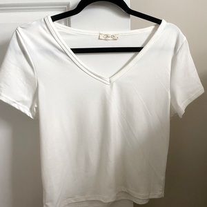 NEW w/o tags cropped white T-shirt